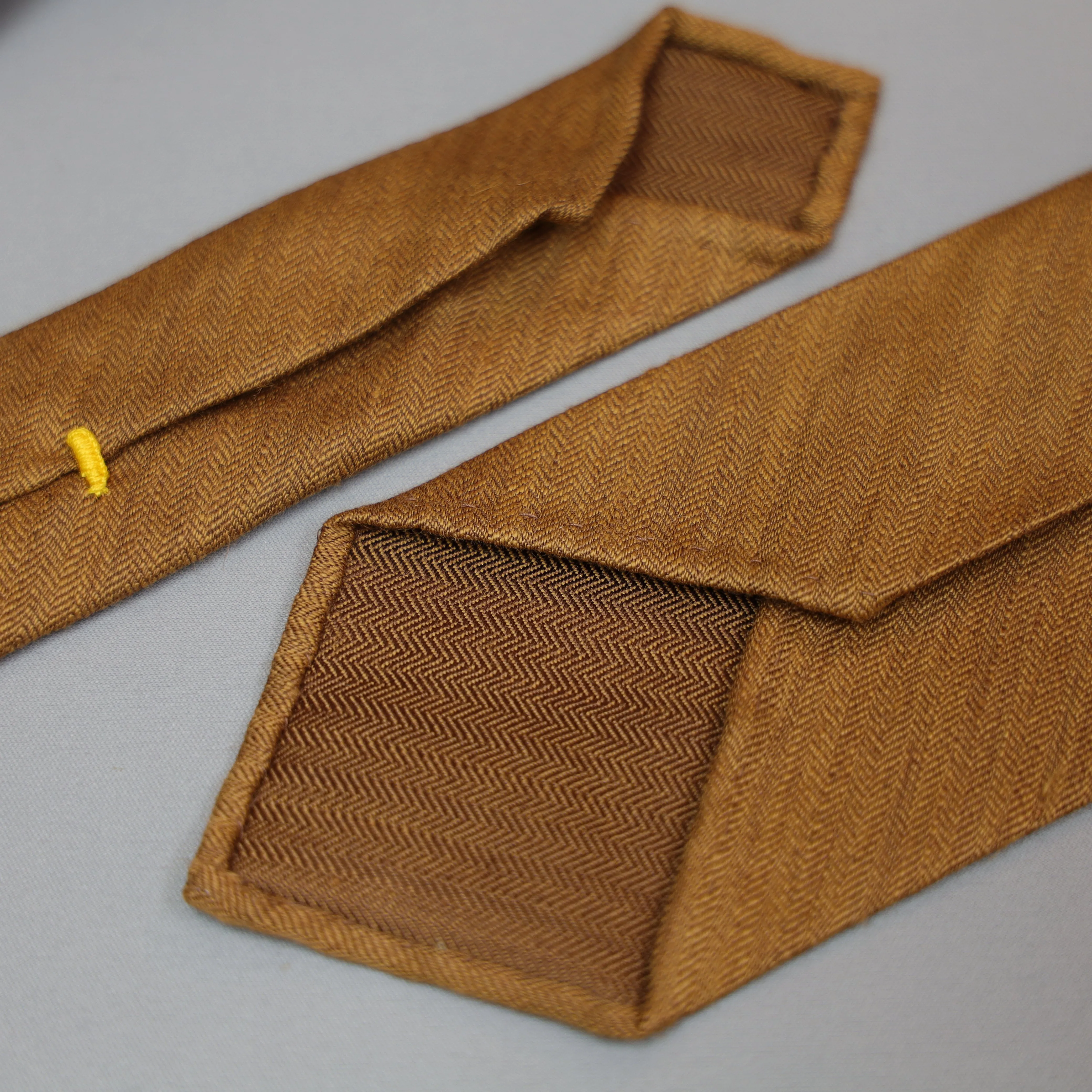 Handmade Vintage 7-Fold Tie